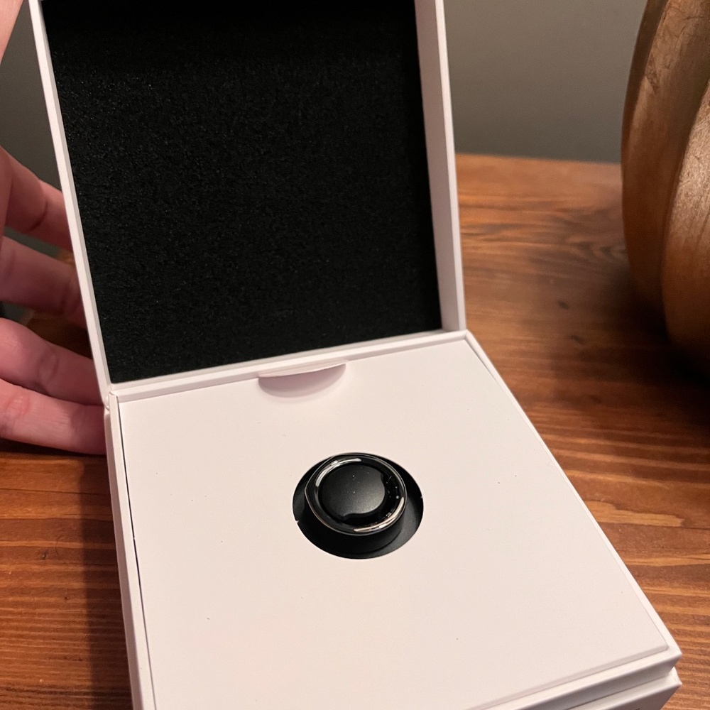Oura Ring - Picture 2 of 3